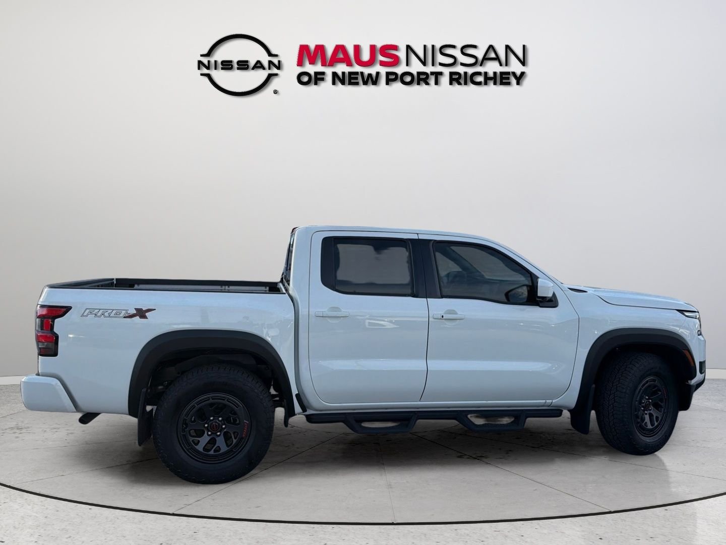New 2026 White Nissan PRO-X image 9