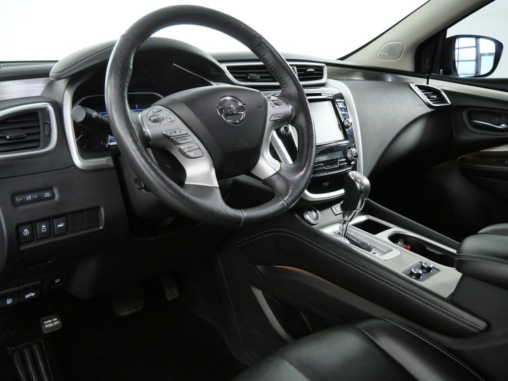 Used 2018 Gray Nissan Platinum image 13