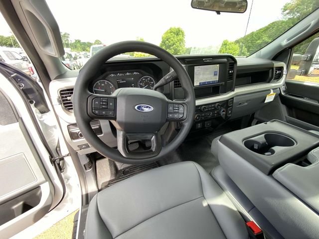 2025 Ford F-450 Super Duty Chassis Cab XL - Photo 10