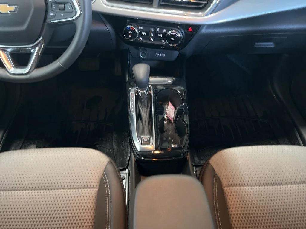 Used 2025 Red Chevrolet LT image 10