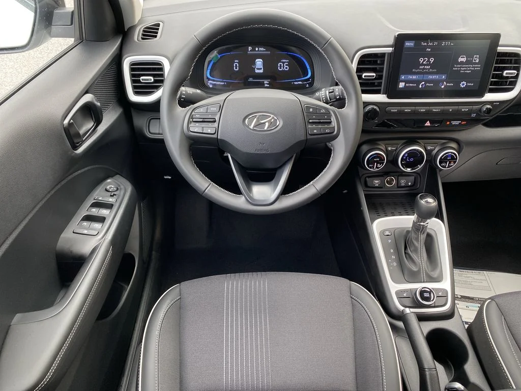 Used 2026 Lunar White w/Black Roof Hyundai SEL image 13