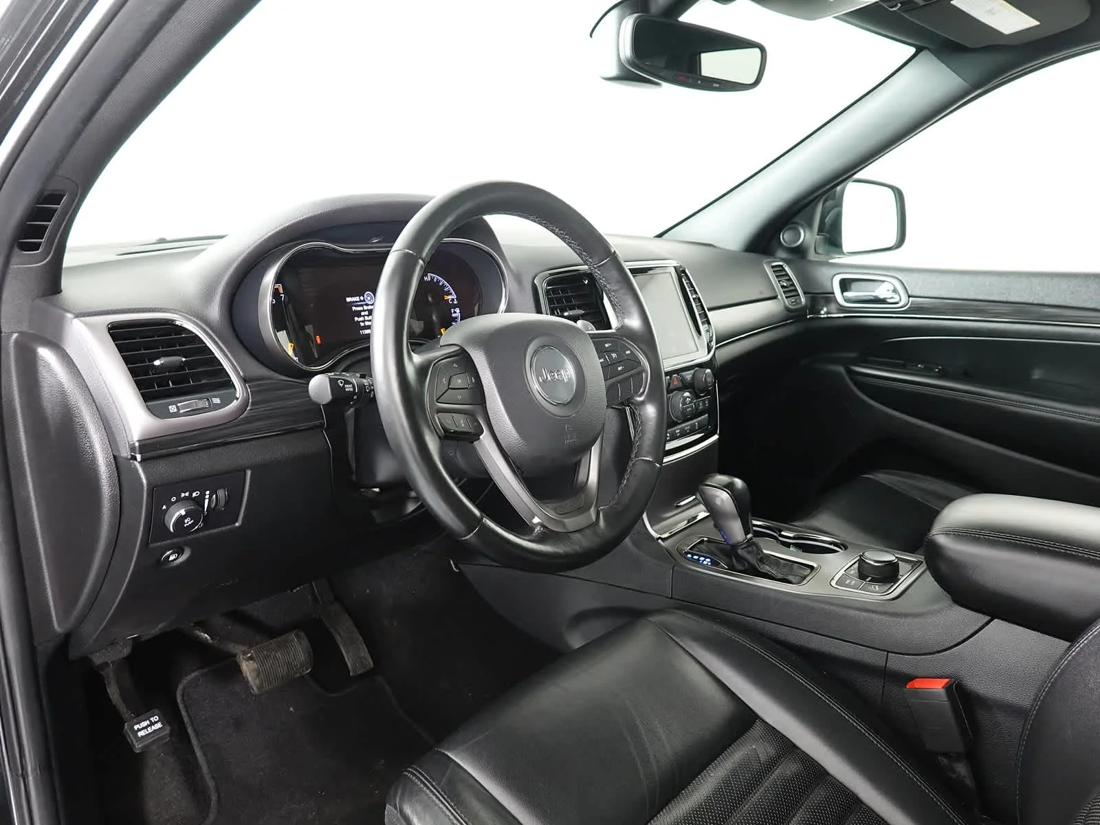 Used 2020 Diamond Black Crystal Pearlcoat Jeep Limited X image 10