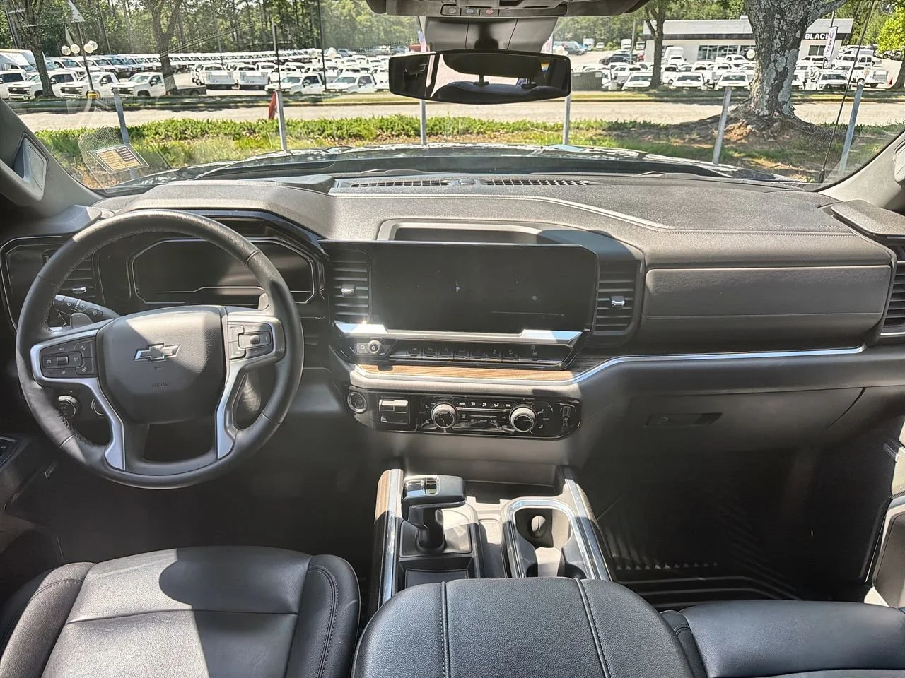 Used 2023 Northsky Blue Metallic Chevrolet RST image 17