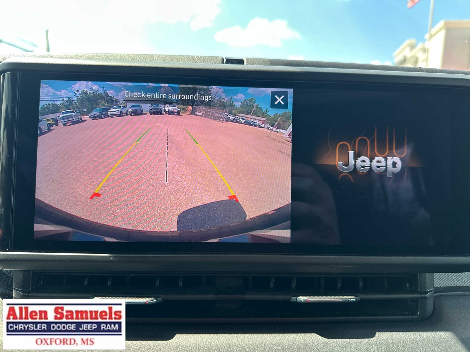 Certified Used 2025 Bright White Clearcoat Jeep Sahara image 28