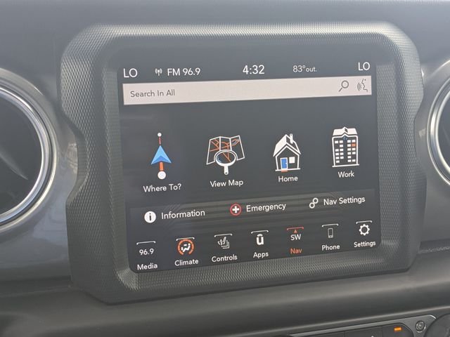 Used 2020 White Jeep Unlimited Sahara image 21