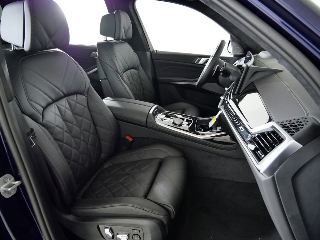 2026 BMW X7 40i - Photo 21