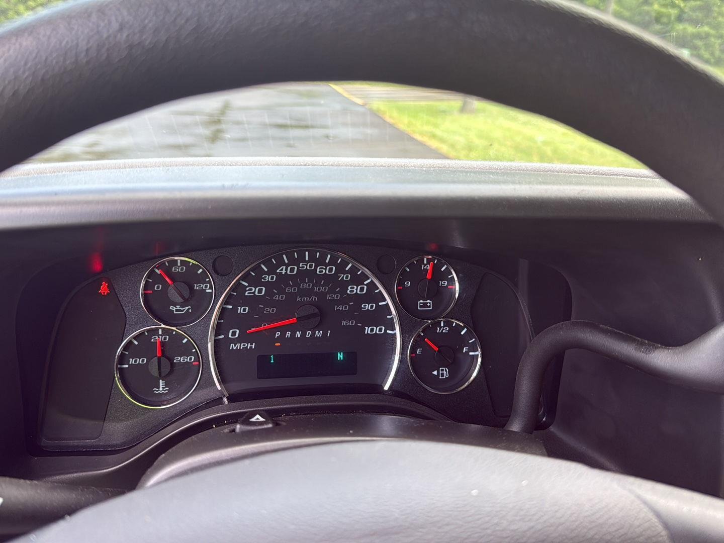 Used 2025 Summit White Chevrolet LT image 11