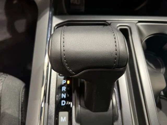 New 2026 Oxford White Ford XLT image 14