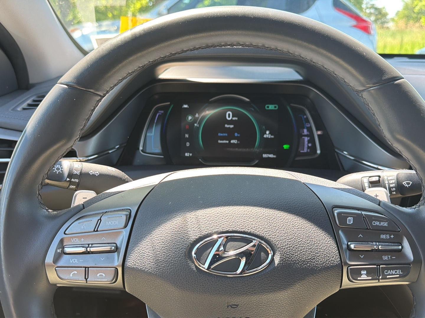 Used 2020 Stellar Silver Hyundai SEL image 9