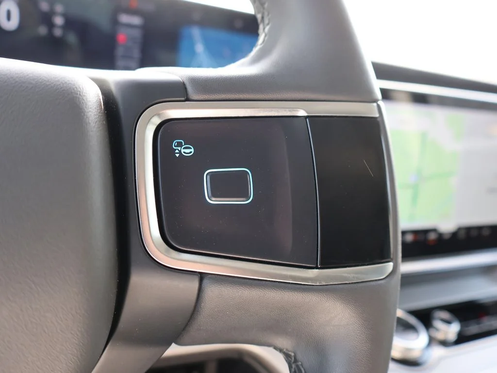 Certified Used 2025 Oxford White Ford Active image 30