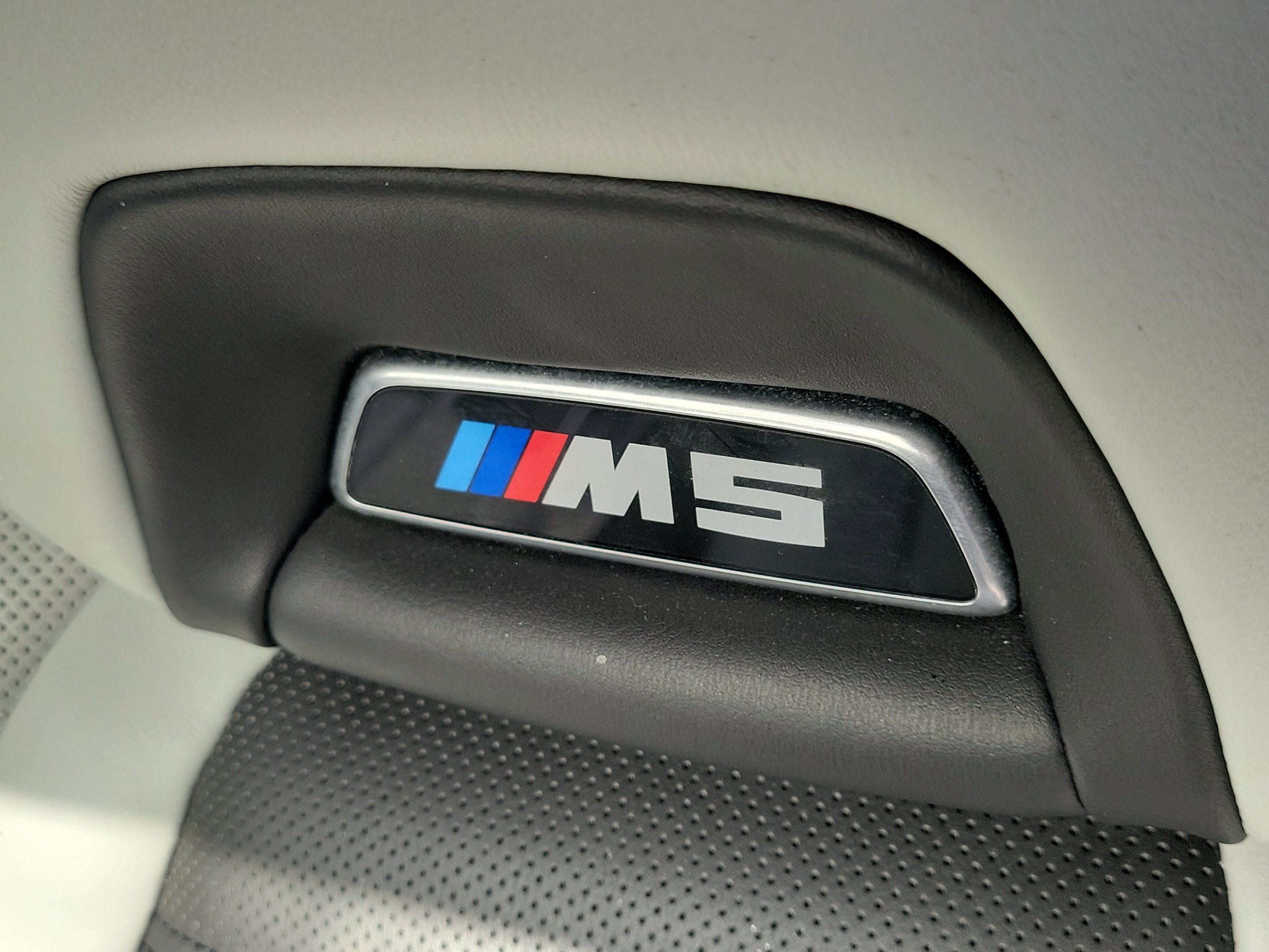 Used 2018 Blue Metallic BMW Base image 24