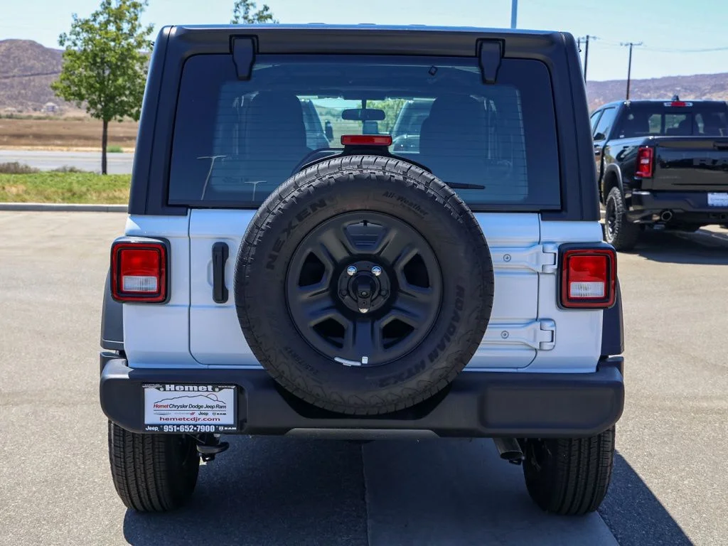New 2026 Bright White Clearcoat Jeep Unlimited Sport image 4