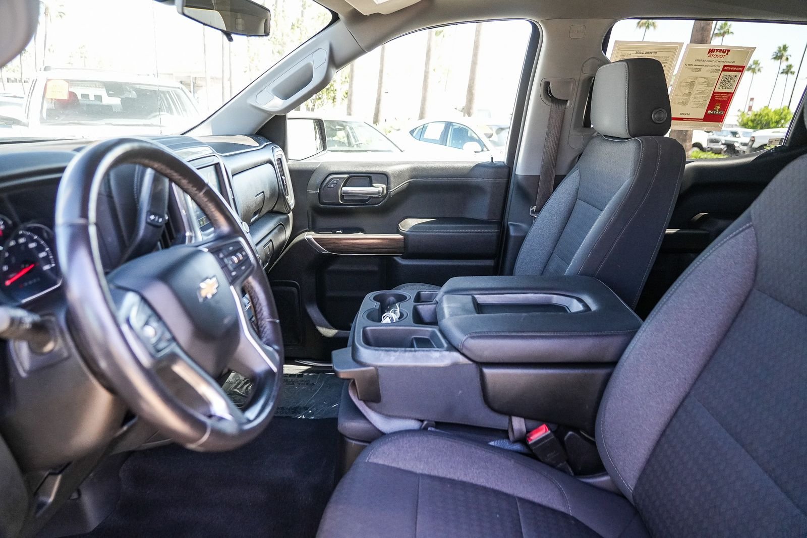 Used 2021 Gray Chevrolet LT image 17
