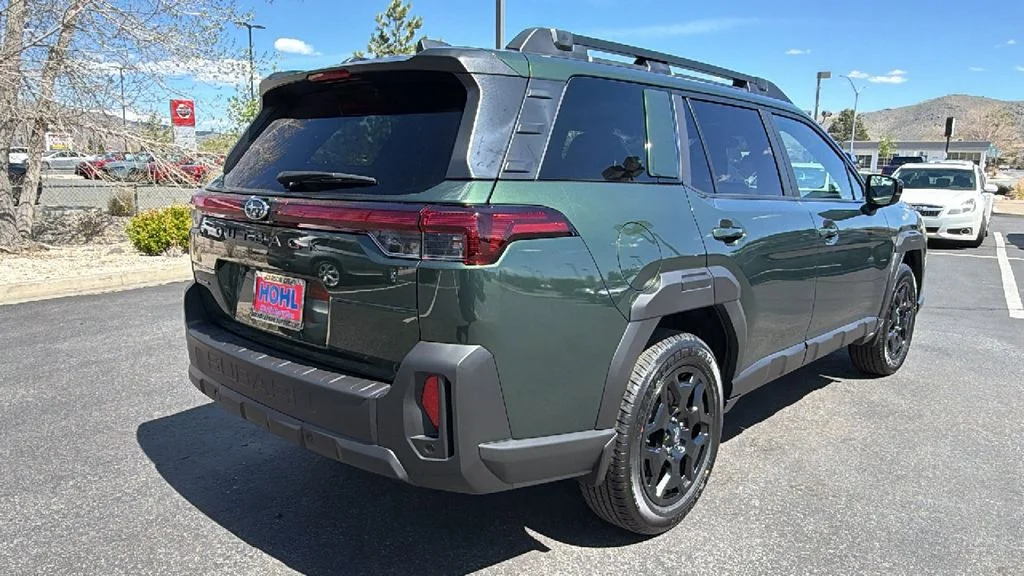 New 2026 DEEP EMERALD GREEN PEARL Subaru Limited image 3