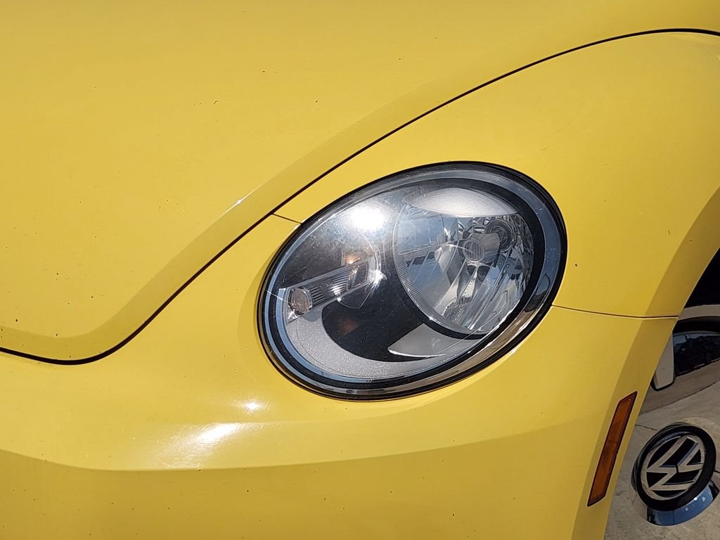 Used 2015 Yellow Rush Volkswagen 1.8T w/Sun/Sound/Nav image 10