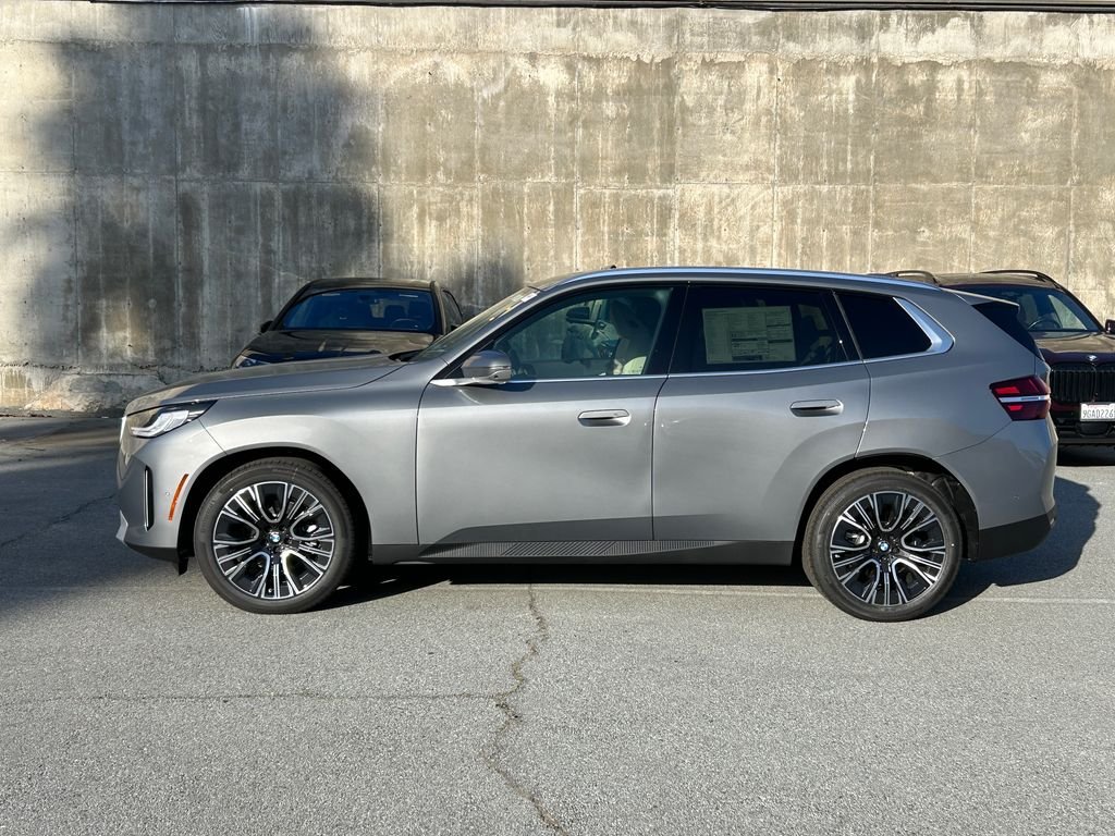 New 2026 Skyscraper Grey Metallic BMW 30 xDrive image 2