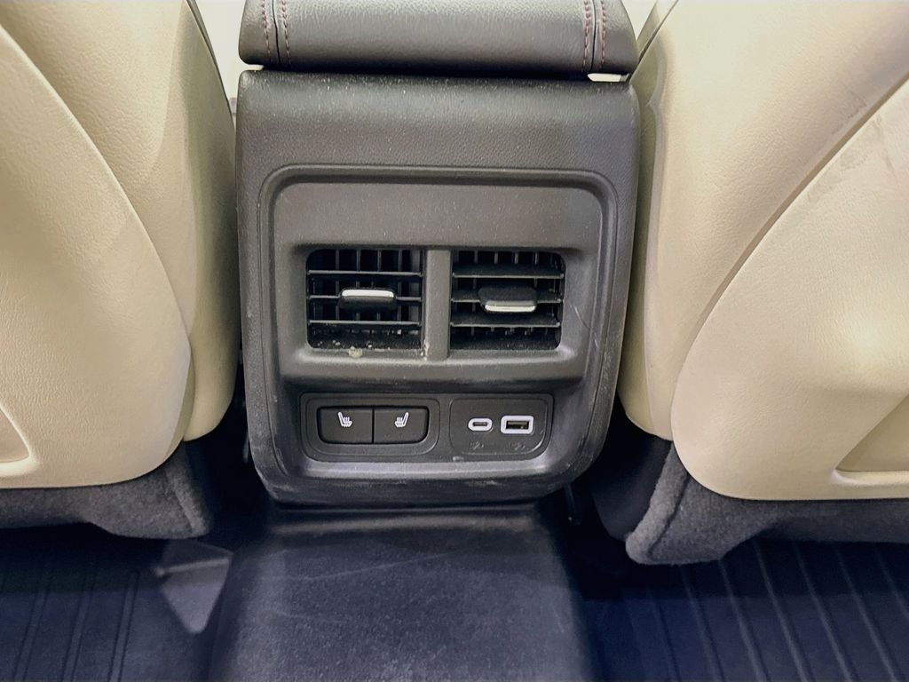 Used 2020  Cadillac Sport image 27
