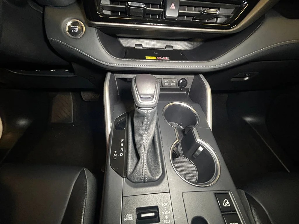 Used 2026 Pearl Toyota XLE image 11