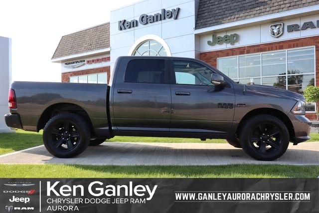 2017 RAM 1500 Night 4x4 Crew Cab 5'7's photo