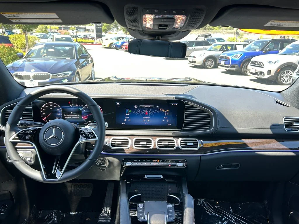 2025 Mercedes-Benz GLS Base - Photo 35