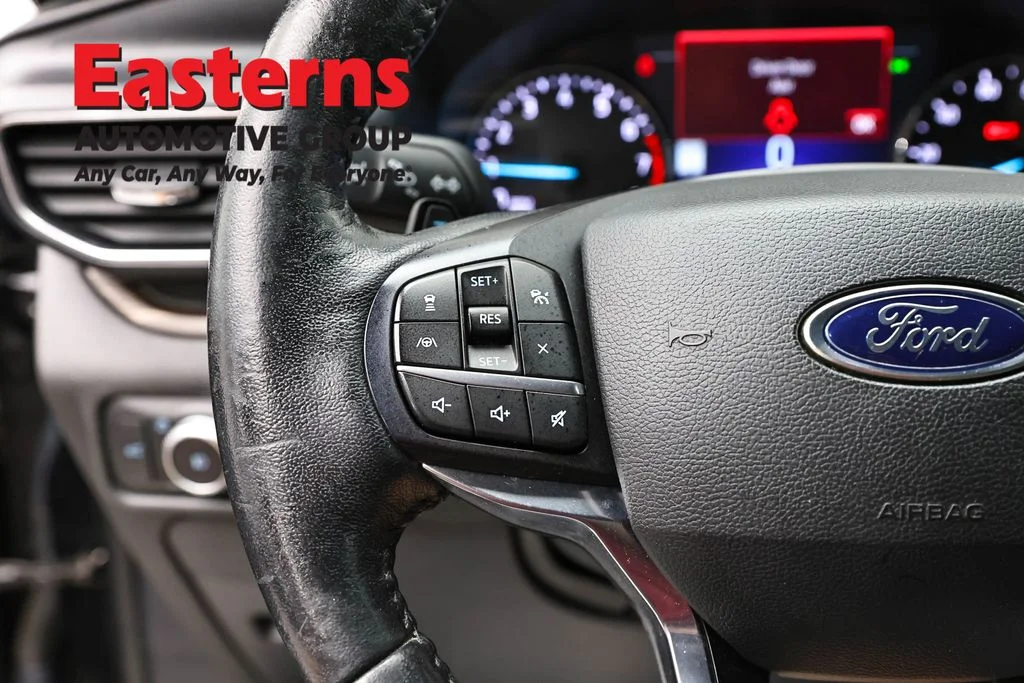 Used 2020 Black Ford Limited image 15