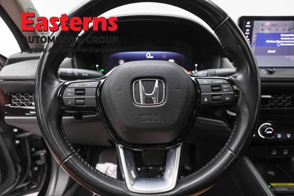 Used 2023 Black Honda Touring image 10