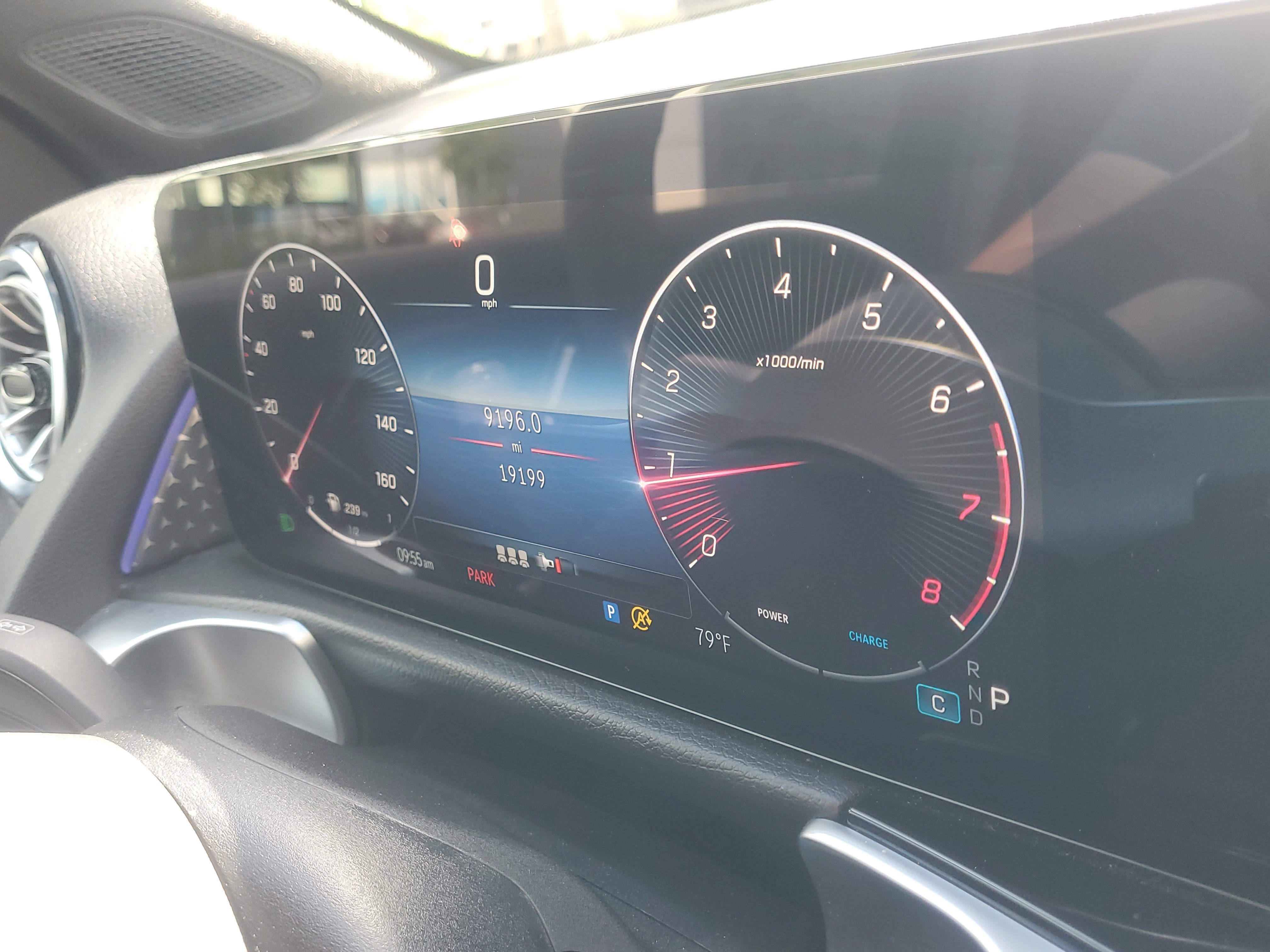 Used 2025 Black Mercedes-Benz GLB 250 image 23