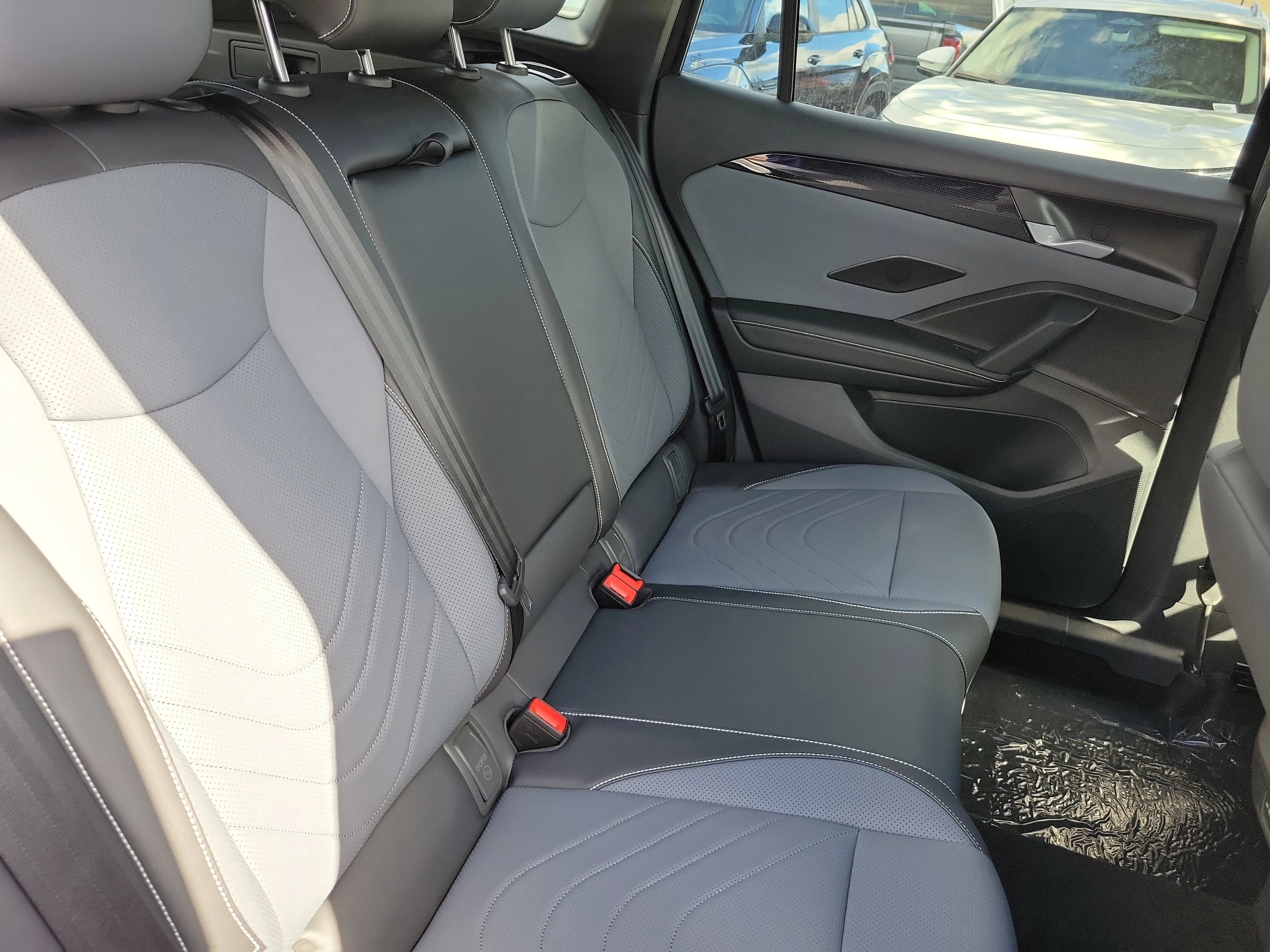 2026 Volkswagen Tiguan SE R-LINE BLACK - Photo 10