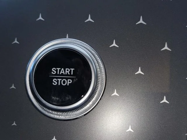 Used 2023 Silver Mercedes-Benz 500 Sedan image 19