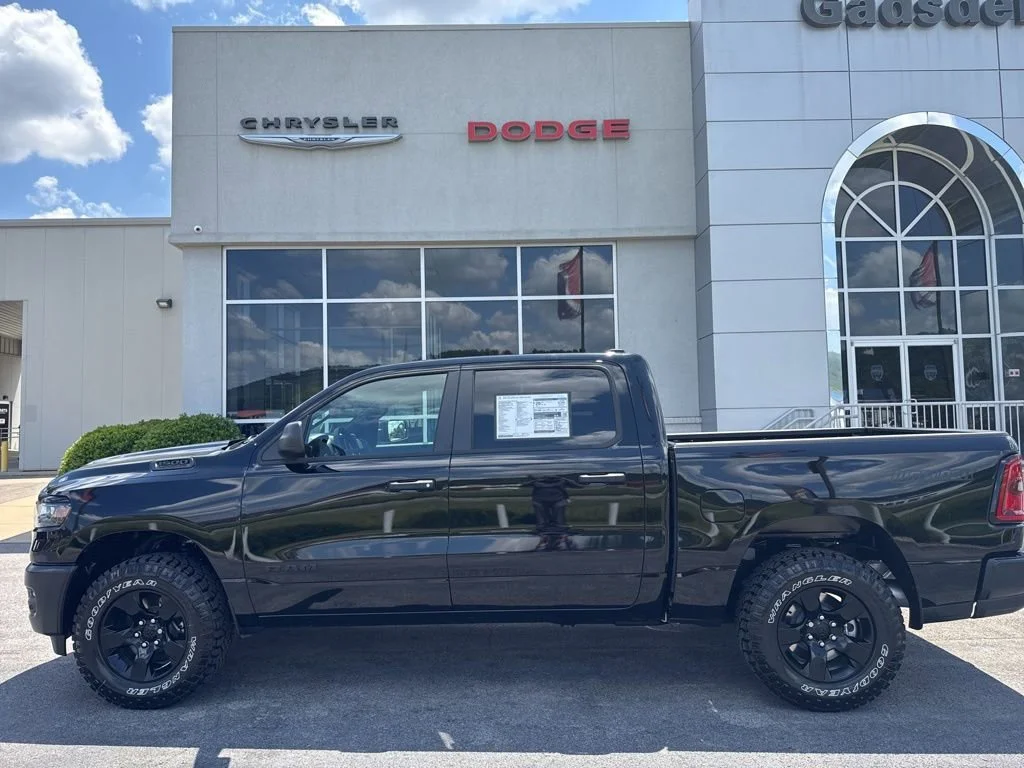 New 2026 Diamond Black Crystal Pearl-Coat Exterior Paint RAM Warlock image 6