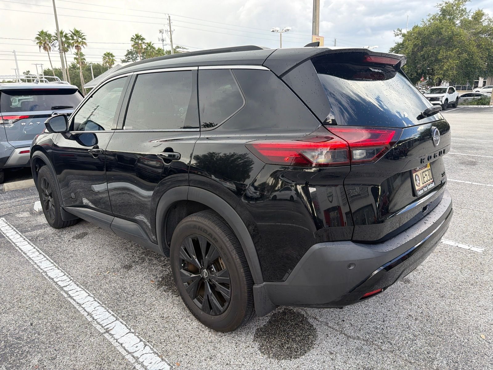 Used 2023 Black Nissan SV image 4