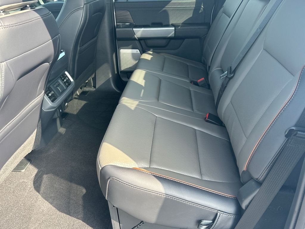 New 2025 White Ford Lariat image 20