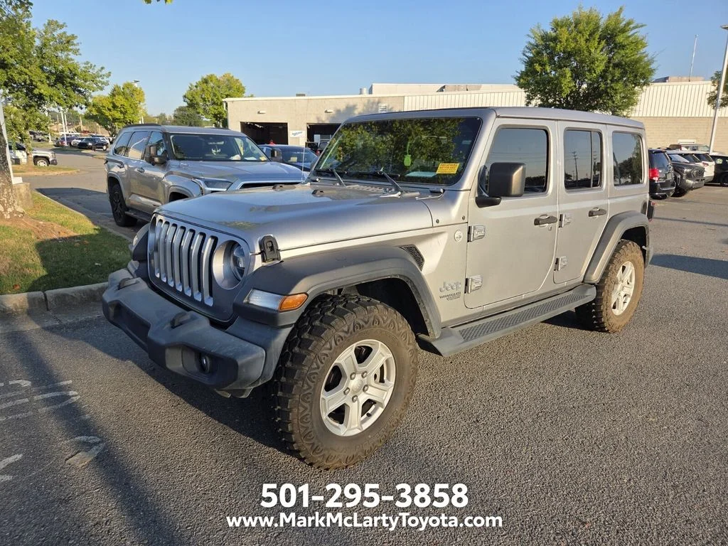 Used 2021 Silver Jeep Unlimited Sport S image 10