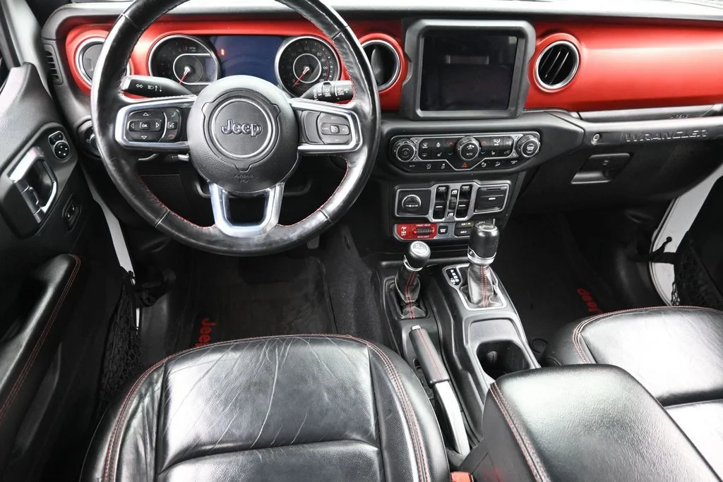 Used 2018 White Jeep Unlimited Rubicon image 14