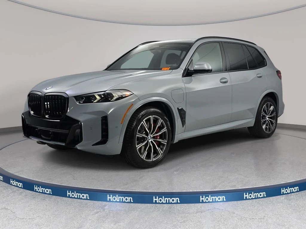 2026 BMW X5 xDrive50e's photo