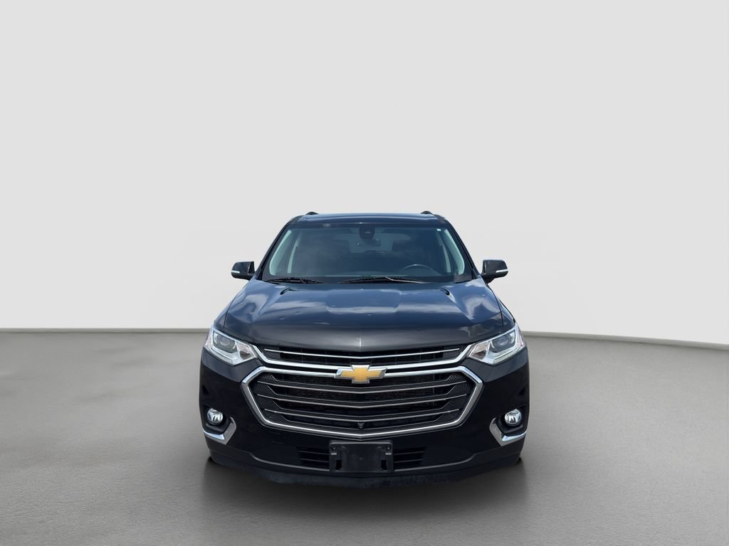 Used 2021 Chevrolet Traverse 3LT with VIN 1GNEVHKW2MJ203910 for sale in Kansas City