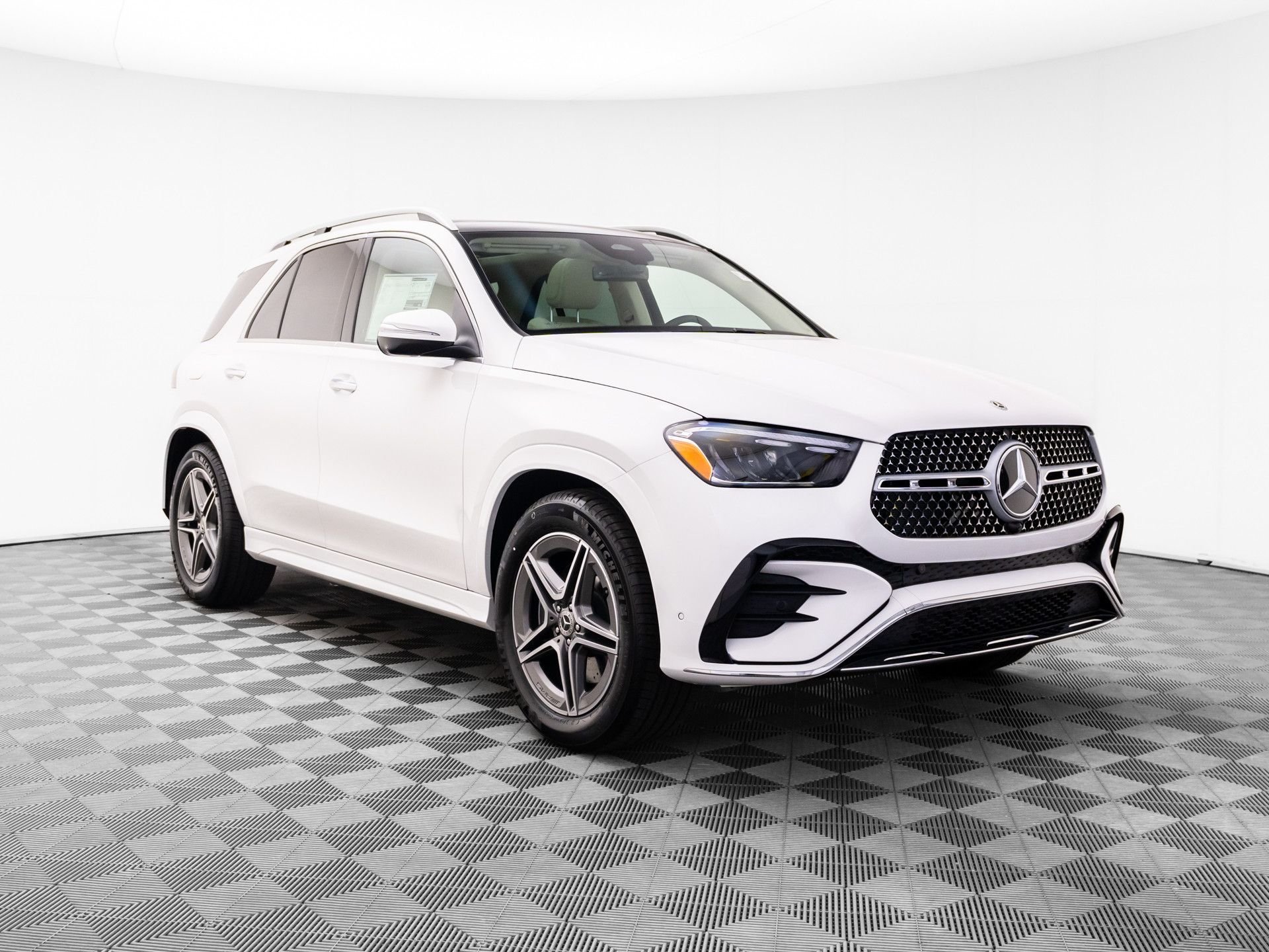 New 2026 Polar White Mercedes-Benz GLE 450 image 7