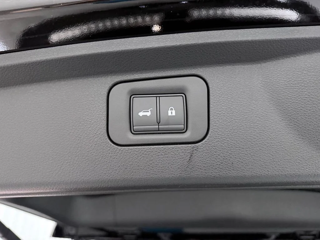 Used 2026 Black INFINITI LUXE image 42