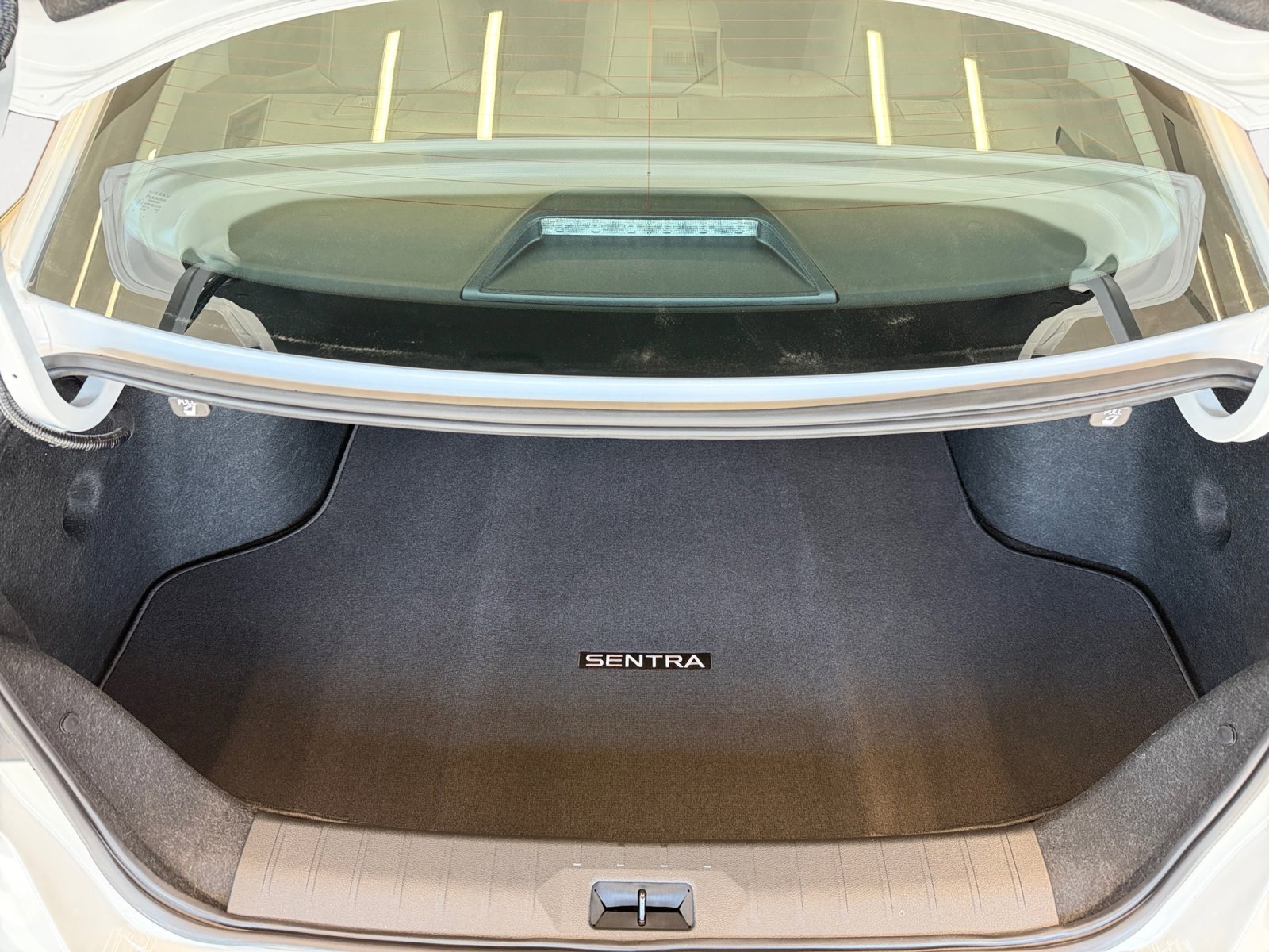 New 2026 Aspen White Tricoat Nissan SR image 13