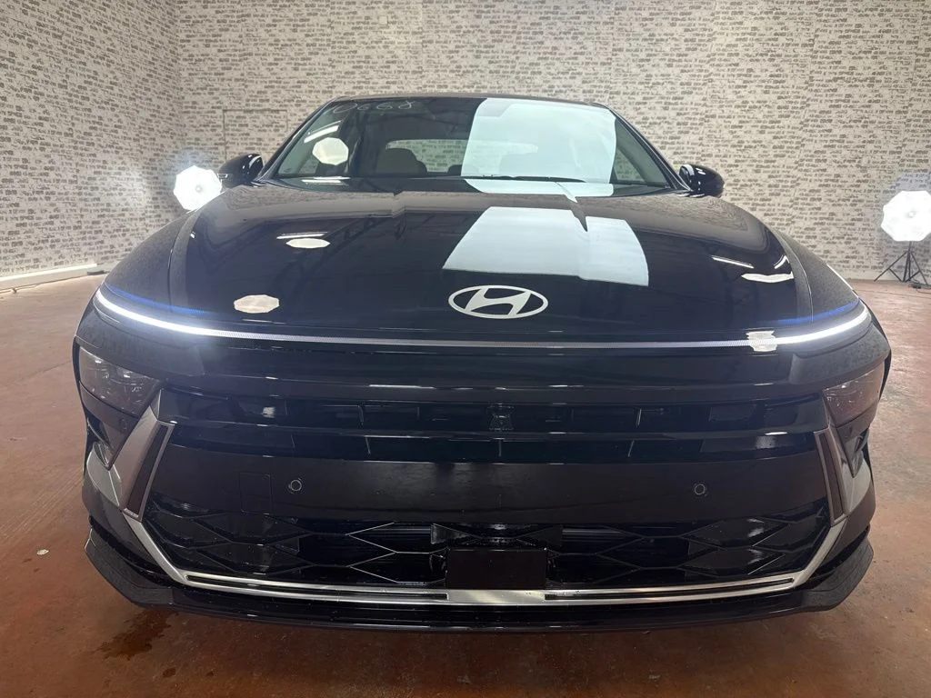New 2026 Carbon Blue Hyundai Limited image 2