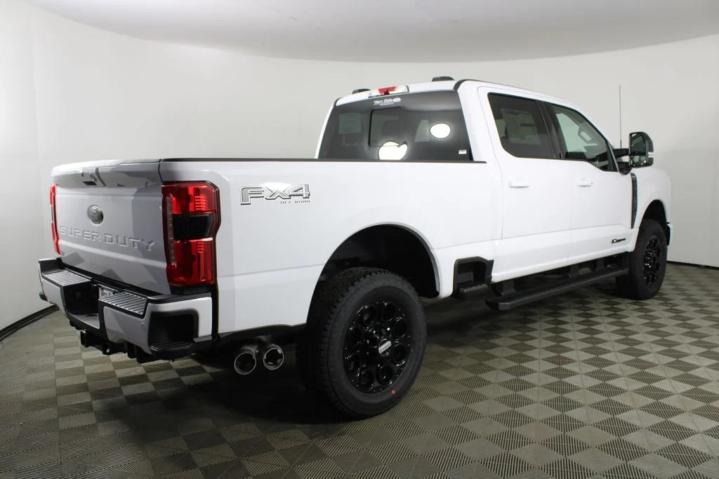 New 2026 Oxford White Ford Lariat image 5