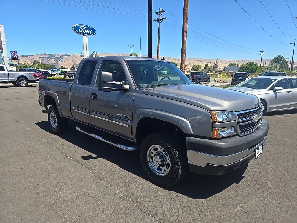 1GCHK29U17E116819