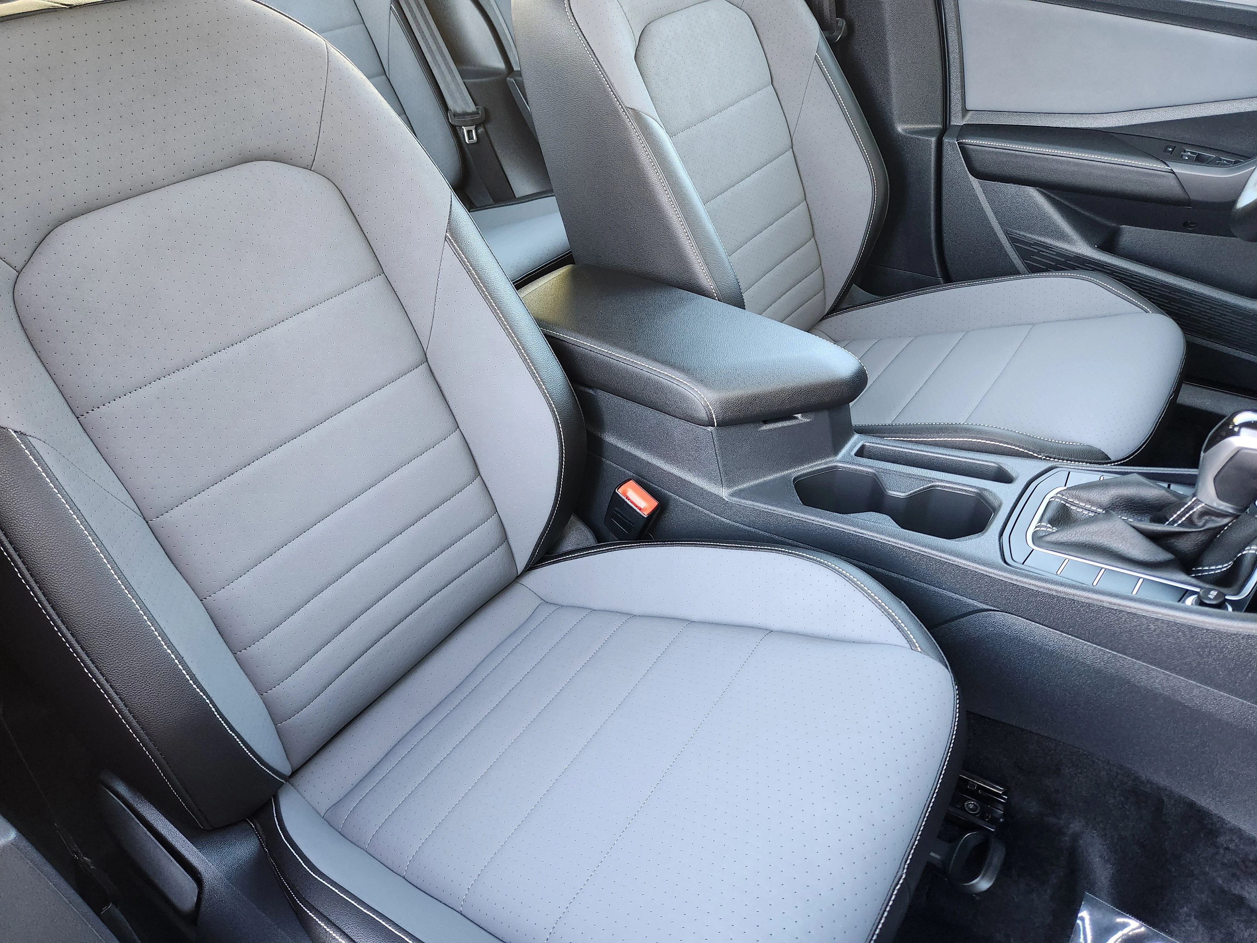 2025 Volkswagen Jetta SE - Photo 15