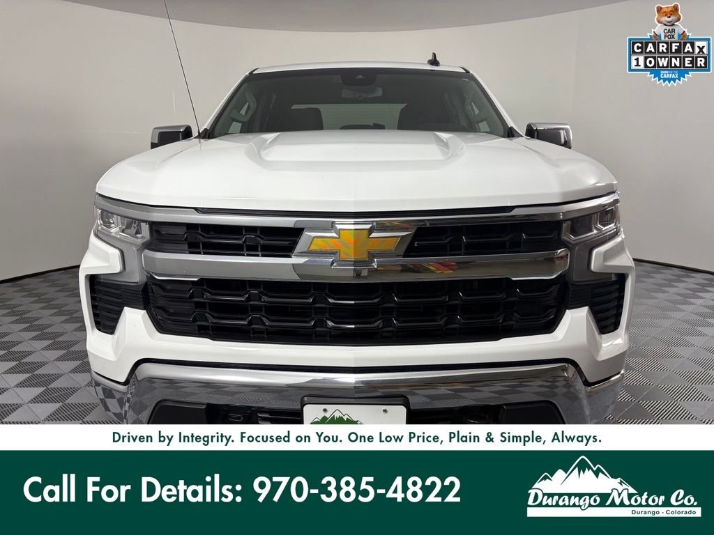 Used 2024 Summit White Chevrolet LT image 3