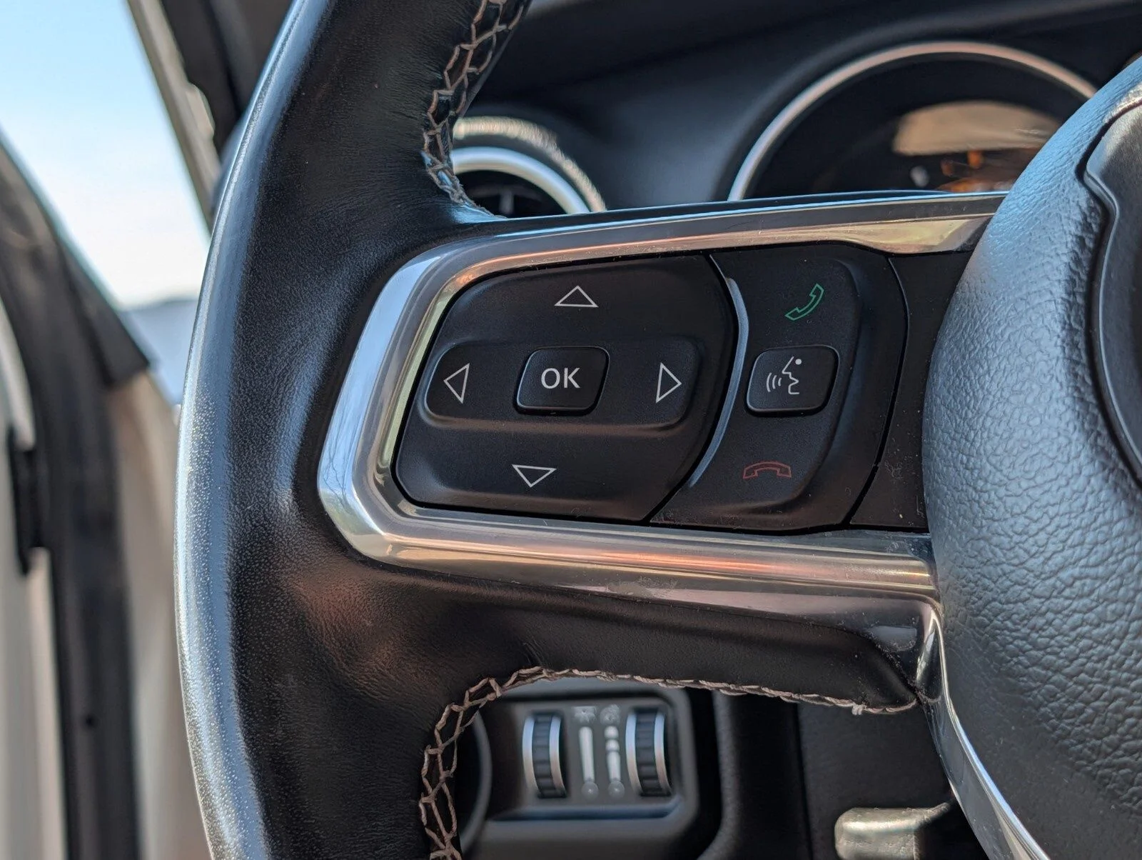 2022 Jeep Wrangler Unlimited Sahara - Photo 32