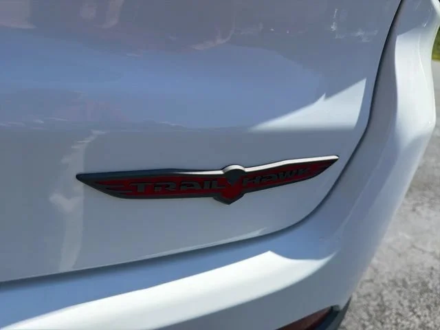 Used 2025 White Jeep Trailhawk image 21