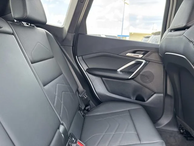 Used 2025 Silver BMW xDrive28i image 15