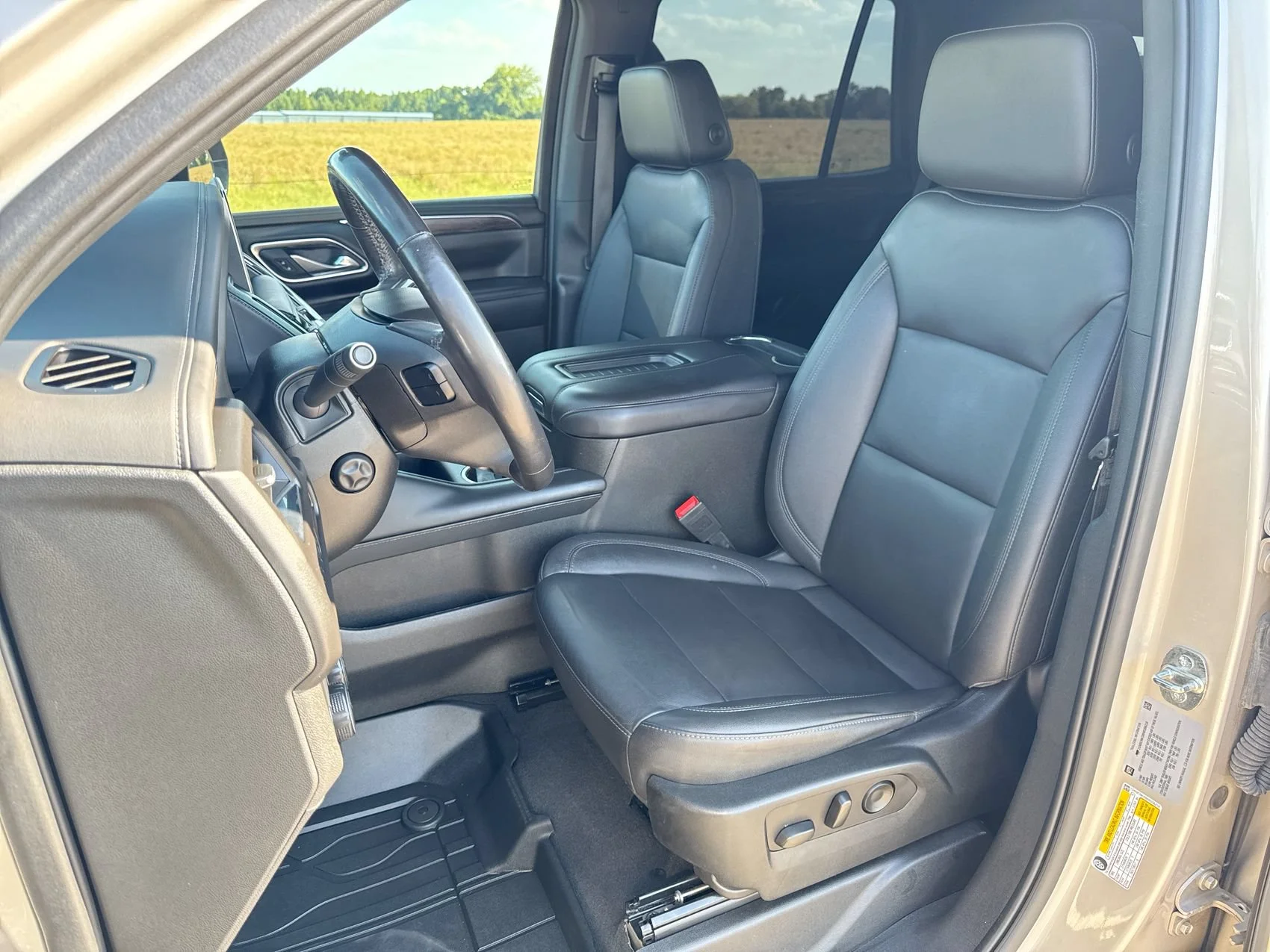 Used 2022 Empire Beige Metallic Chevrolet LT image 11