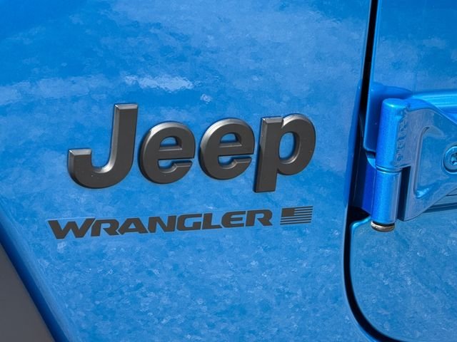 Used 2023 Blue Jeep Sport image 10