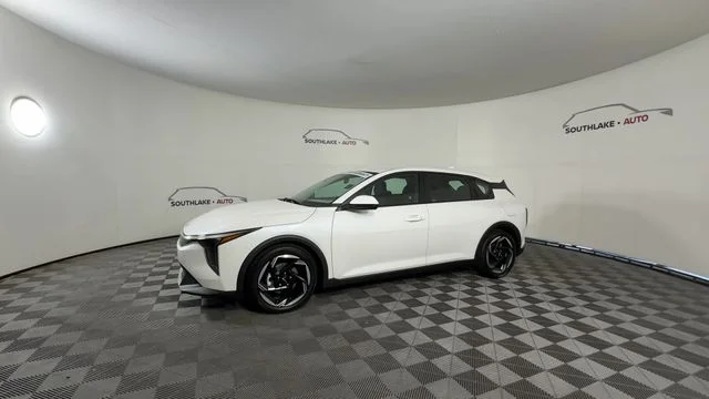 New 2026 Snow White Pearl Kia EX image 4